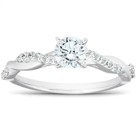 Can A Single Woman Wear A Solitaire Diamond Ring?