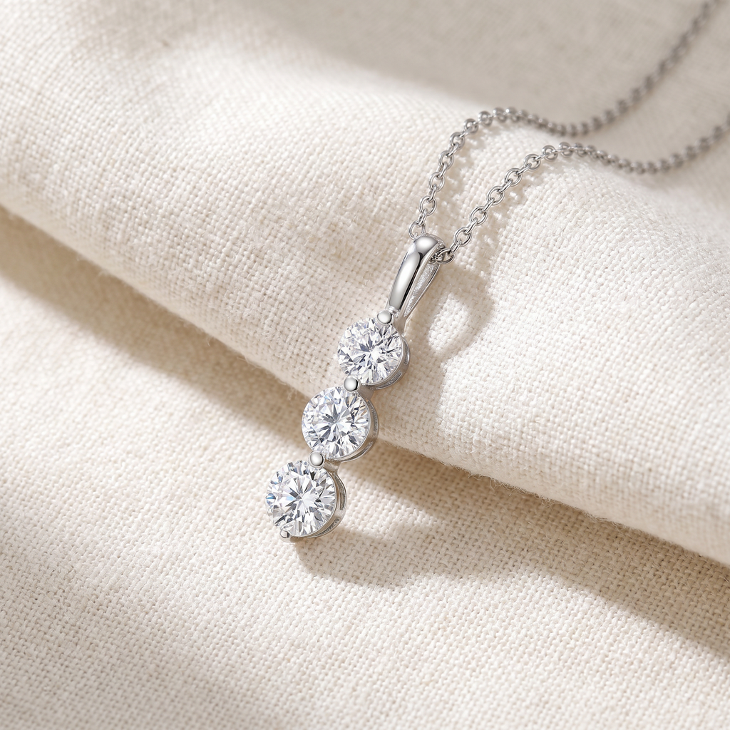 White Gold vs Yellow Gold Diamond Pendants